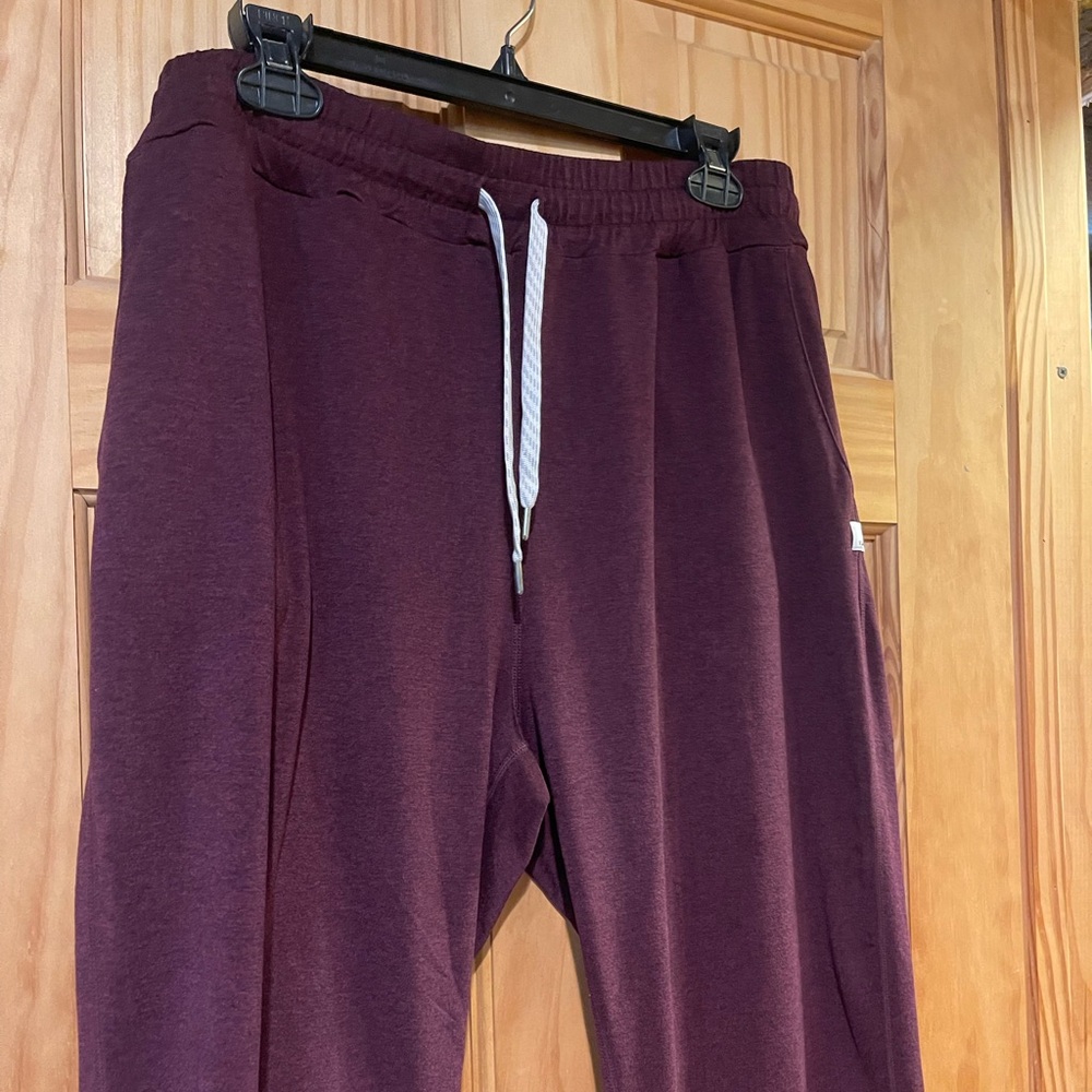 Vuori Performance Joggers